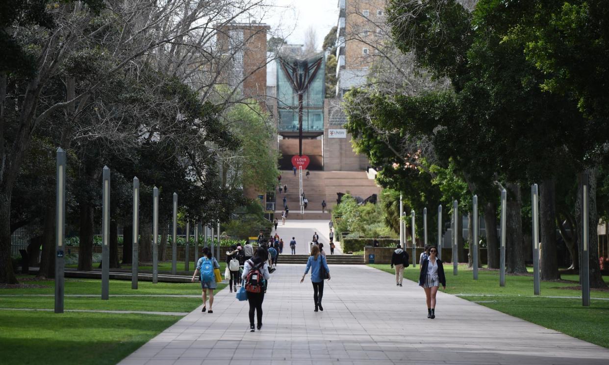 <span>Labor wants to reduce net annual migration to 260,000 by 2025, in large part by tackling international student numbers.</span><span>Photograph: Dean Lewins/AAP</span>