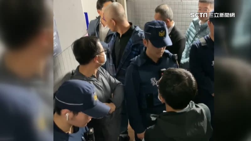 謝國樑遭控指揮警夜襲，基市府駁：開會了解適法性。