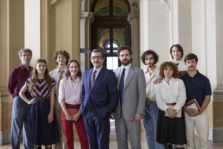 Ricardo Darín, Peter Lanzani y parte del elenco de Argentina, 1985, que competirá por el prestigioso León de Oro en Venecia 2022  