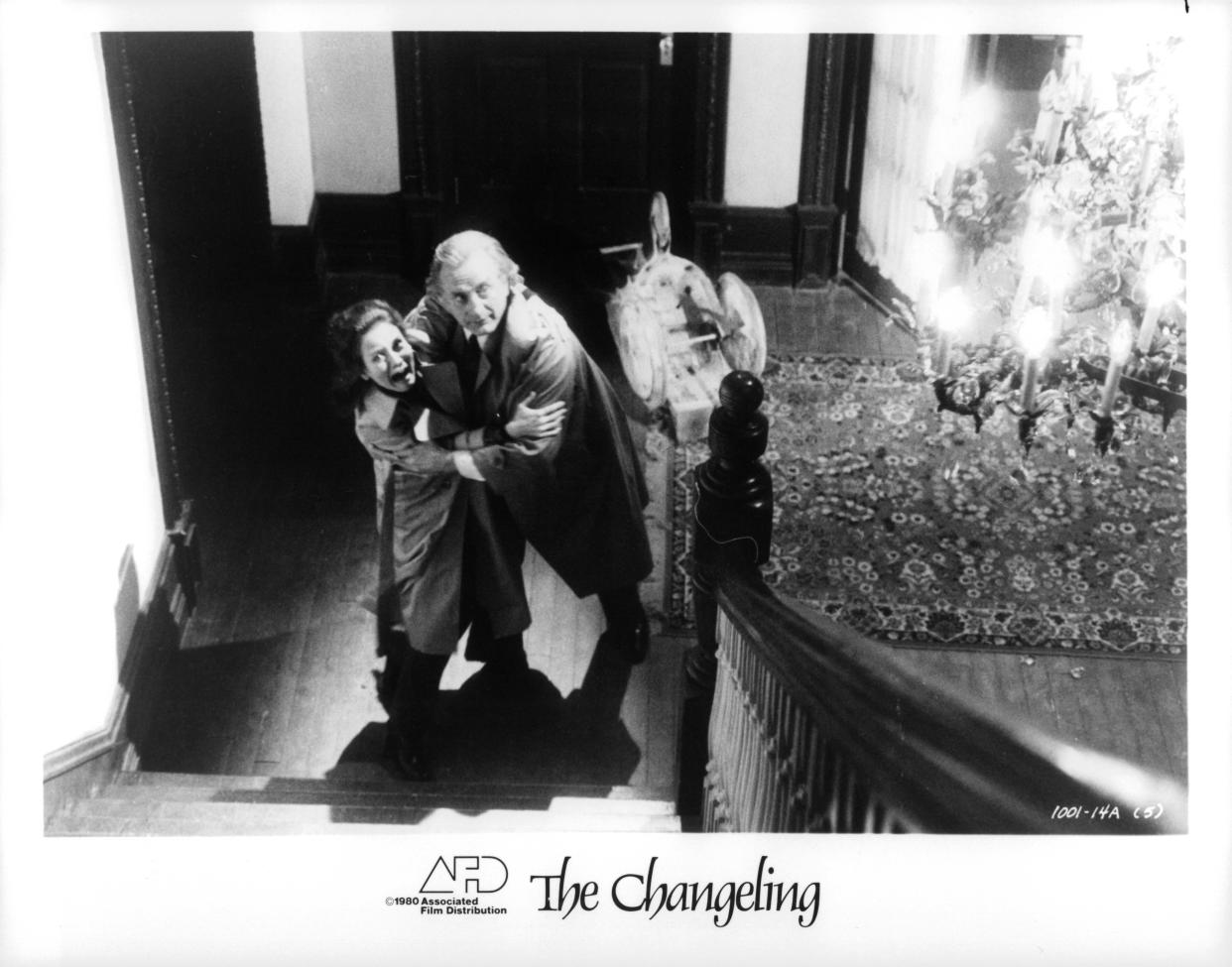 Trish Van Devere y George C. Scott en un clásico del cine de fantasmas como 'El intermediario del diablo' (1980). (Foto de Associated Film Distribution/Getty Images)
