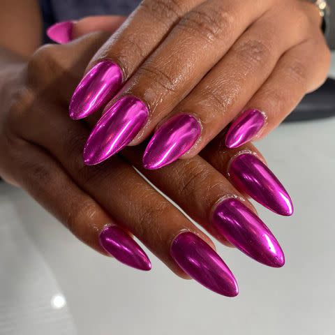 <p><a href="https://www.instagram.com/madnails/" data-component="link" data-source="inlineLink" data-type="externalLink" data-ordinal="1">@madnails</a></p>