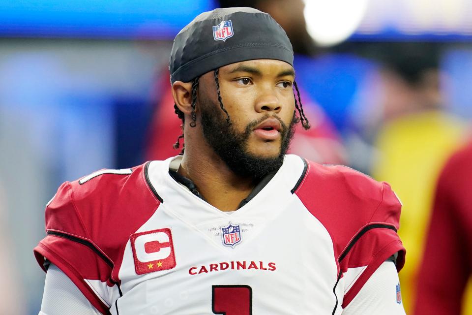 Arizona Cardinals quarterback Kyler Murray (1) warms up before an NFL wild-card playoff football game against the Los Angeles Rams in Inglewood, Calif., Jan. 17, 2022.