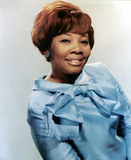 Photo of American singer Mabel John posed in 1966.