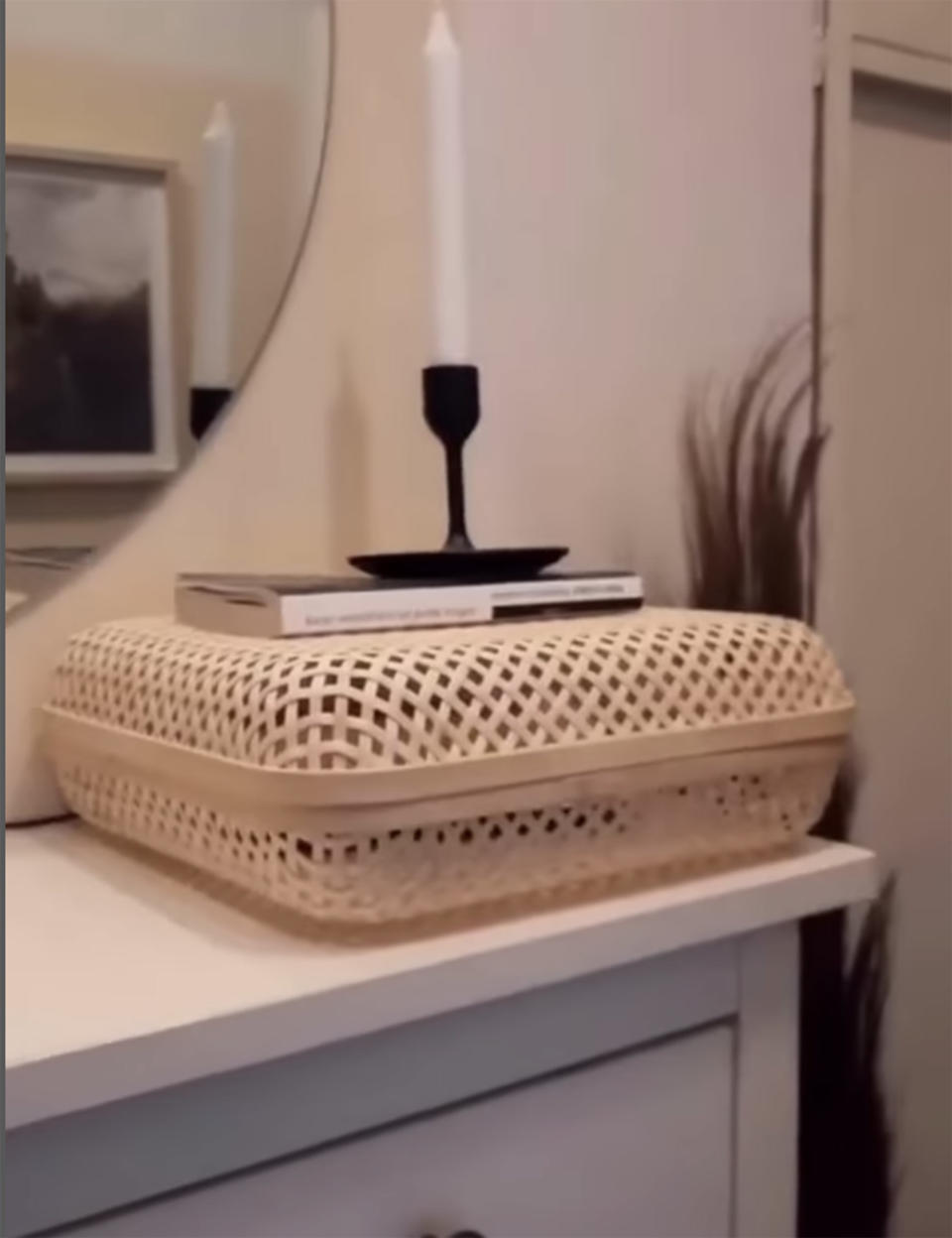 Cacher sa box avec la boîte Smarra de chez IKEA