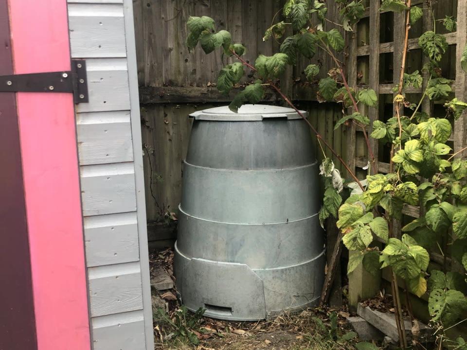 Jen Gale’s garden compost bin (Jen Gale / SWNS)