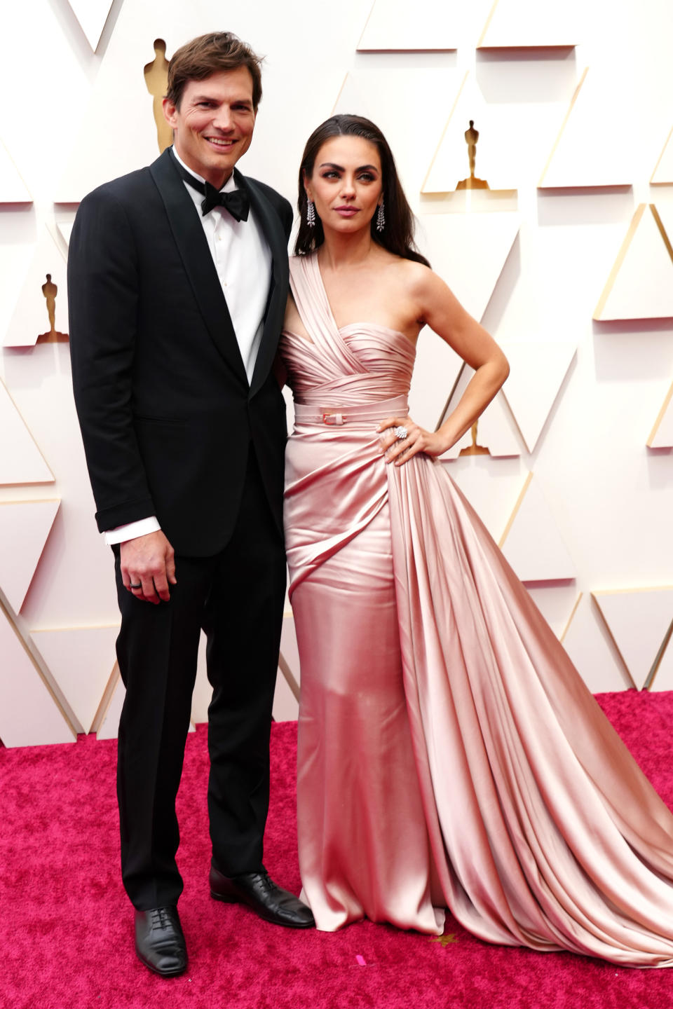 Ashton Kutcher and Mila Kunis attend the 94th Annual Academy Awards at Hollywood and Highland on March 27, 2022 in Hollywood, California. (FilmMagic/Getty Images))