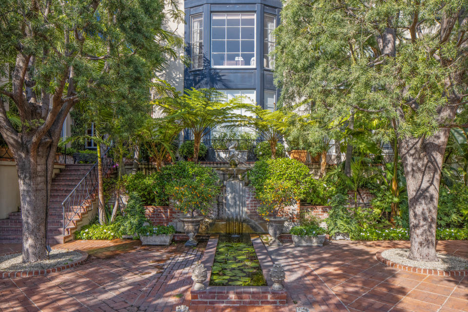 The townhouse at The Shoreham, listed with Drew Meyers and JJ Meyers of Westside Estate Agency . - Credit: Anthony Barcelo