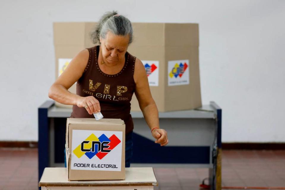 Venezuela debe celebrar elecciones “libres” y el “perdedor” aceptar los resultados para que el país retome una normalidad política y pueda librarse de las sanciones internacionales, dijo este miércoles una alta funcionaria de la cancillería brasileña.