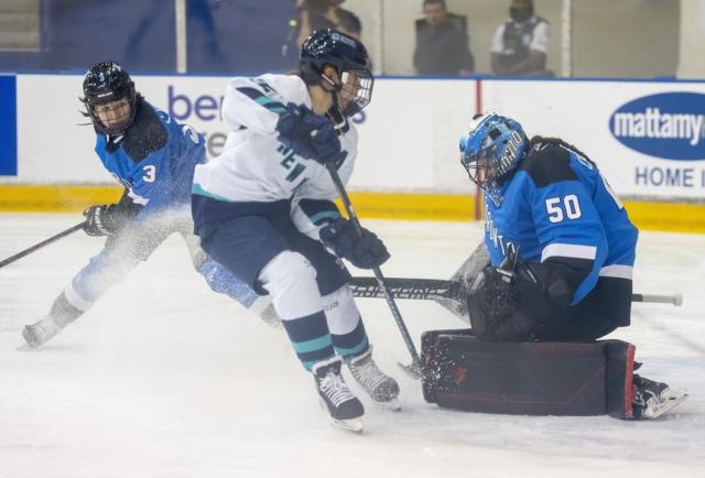 Shelton, Schroeder lead New York past Toronto 4-0 in first PWHL game