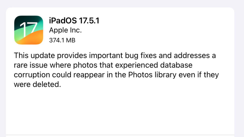 A screenshot of the iPadOS 17.5 patch notes, addressing the photo un-deleting bug