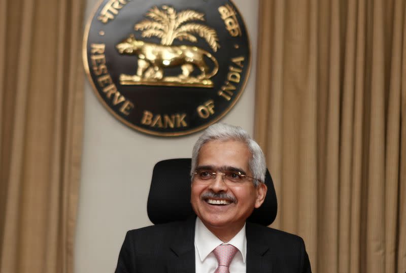 FILE PHOTO: The Reserve Bank of India (RBI) Governor Shaktikanta Das arrives to attend a news conference after a monetary policy review in Mumbai