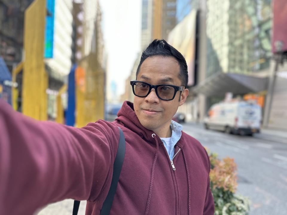 Apple iPhone 14 Pro Max portrait sample.