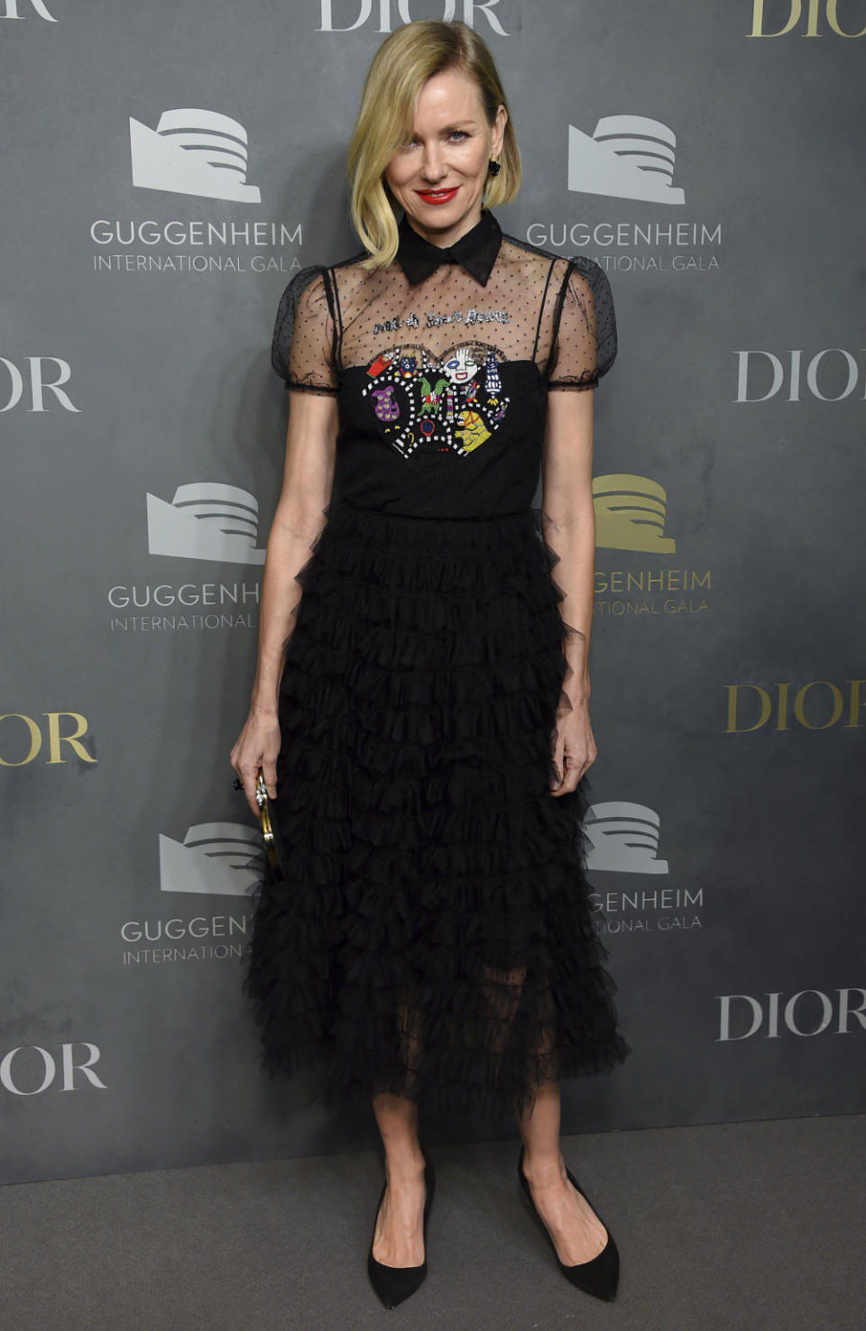 <p>Auch Naomi Watts liebt die aktuellen Pop-Art-Looks von Dior. Auf der International Gala im Guggenheim in New York trug sie diesen schlichten Entwurf mit Blickfang-Emblem auf der Brust. (16. November 2017, Bild: AP) </p>