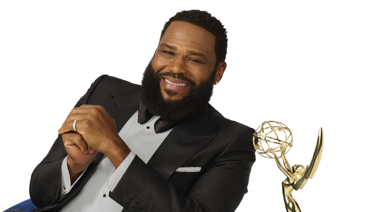  Anthony Anderson with Emmy trophy for 2024 Emmys. 