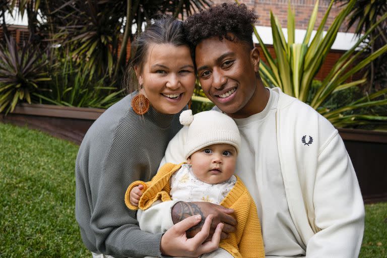 Ellia Green con su pareja Vanessa Turnbull-Roberts y Waitui, la hija de ambos 