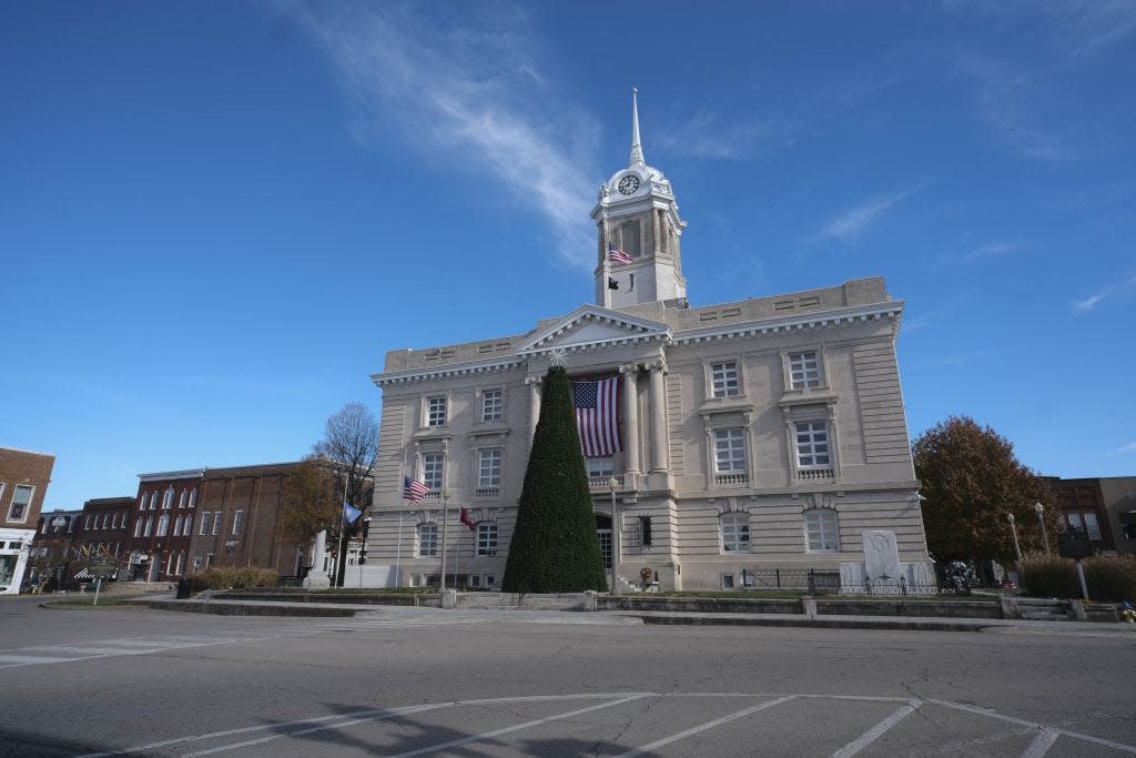 The Christmas tree in front of the Maury County courthouse.