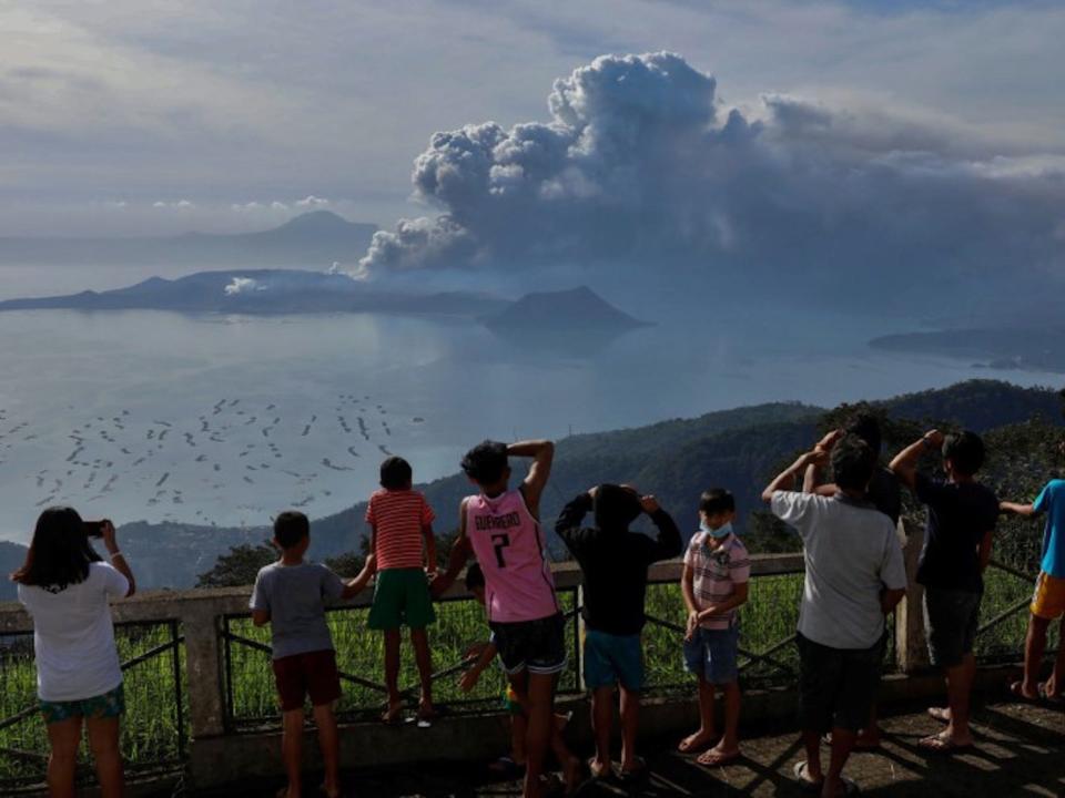 Steam from volcano Philippines .JPG