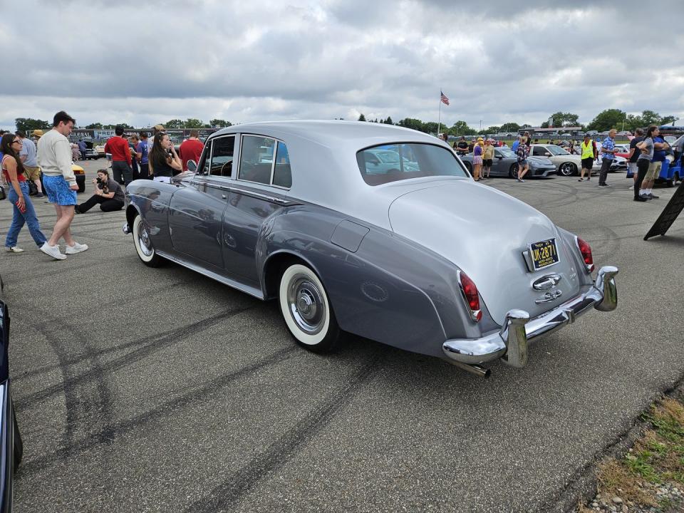 1965 rollsroyce silver cloud iii at m1 concourse vintage cars and coffee 2024