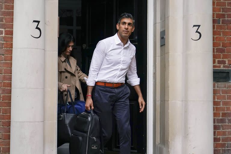 Rishi Sunak abandona su oficina de campaña en Londres