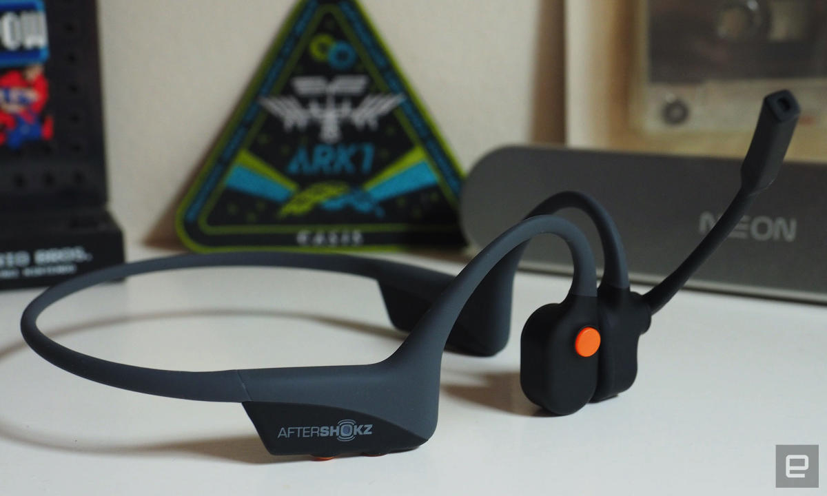 AfterShokz OpenComm is a bone conduction headset for the Zoom