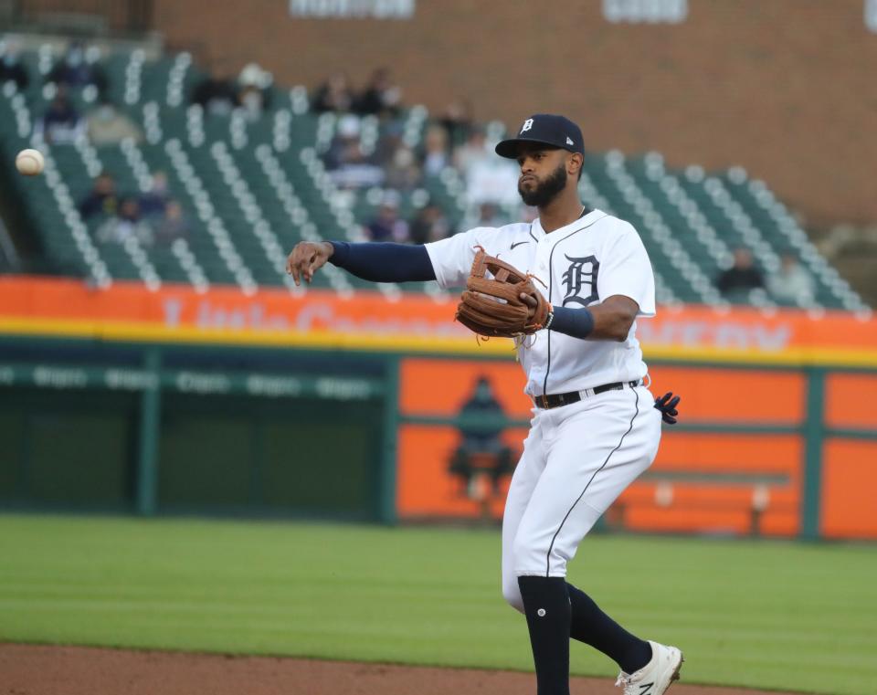 Detroit Tigers shortstop Willi Castro (9) fields a groundball hit by Minnesota Twins right fielder Jake Cave (60) during third inning action Friday, May 7, 2021 at Comerica Park in Detroit.