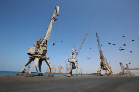 A view of cranes, damaged by air strikes, at the container terminal of the Red Sea port of Hodeidah, Yemen November 30, 2017. REUTERS/Abduljabbar Zeyad