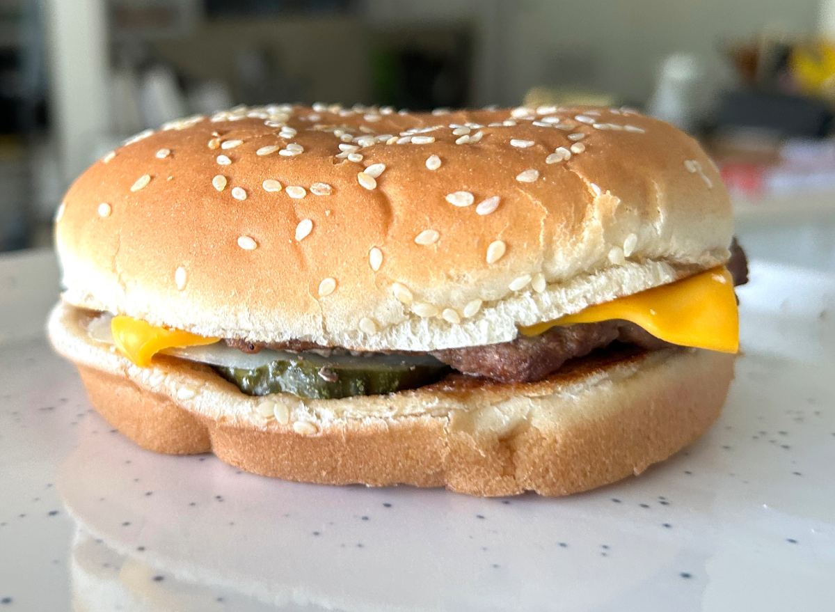 carl's jr cheeseburger.