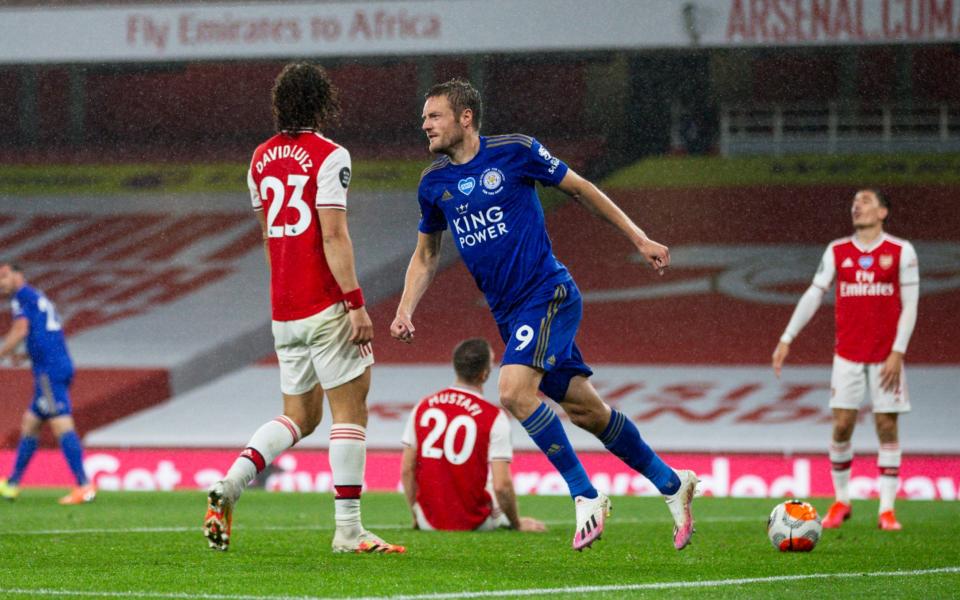 Jamie Vardy of Leicester City scores and celebrates 1-1 - Kent Gavin