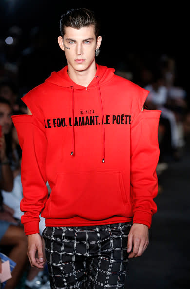 Los sweatshirts se vuelven audaces