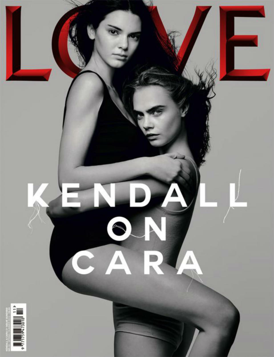 <p>La portada de Love Magazine más icónica de Cara fue, sin duda, la que protagonizó con Kendall Jenner en 2015. Sølve Sundsbø fue el encargado de realizar la sesión de fotos. (Foto: <a rel="nofollow noopener" href="http://www.thelovemagazine.co.uk/" target="_blank" data-ylk="slk:Love Magazine;elm:context_link;itc:0;sec:content-canvas" class="link ">Love Magazine</a>). </p>