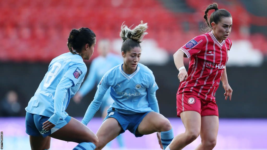 Bristol City Women 04 Manchester City Women Citizens go six points