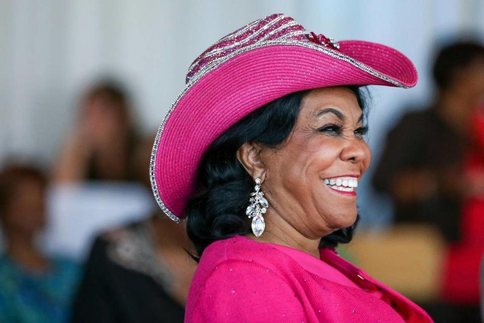 La representante federal Frederica Wilson inicia su campaña de reelección en representación del Distrito 24 de la Florida durante un evento en el restaurante Briza on the Bay en el DoubleTree Hotel, en el downtown de Miami, el martes 24 de mayo de 2022. SAM NAVARRO Special for the Miami Herald