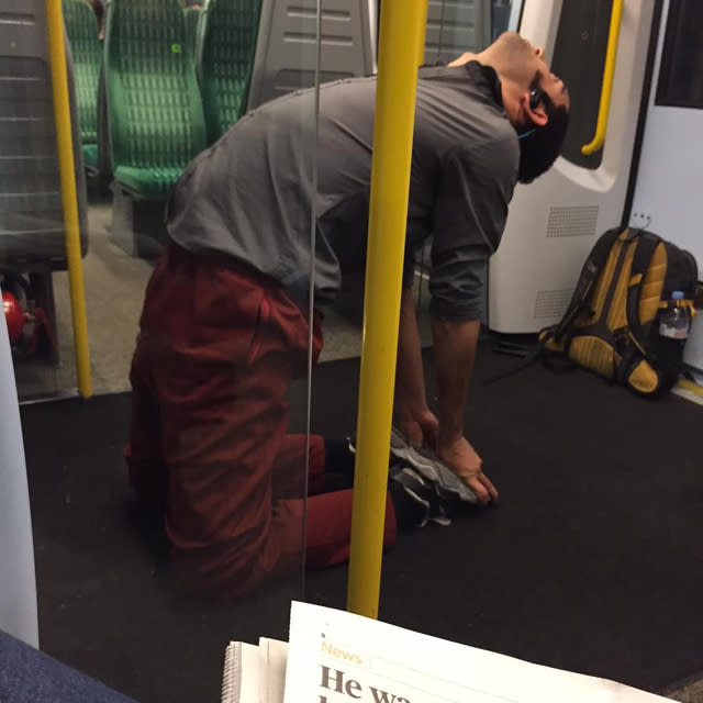 Commuter does 20-minutes yoga session on London train