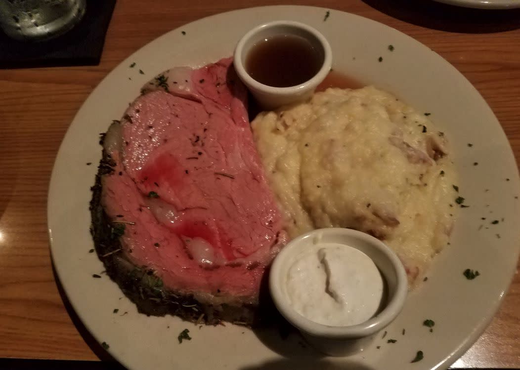Carvers Steaks and Chops Prime Rib in Dayton Ohio
