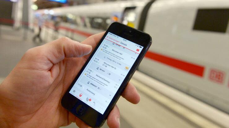 Bis 2023 will die Bahn sämtliche digitale Kanäle für die Fahrgäste umgebaut haben. Foto: dpa