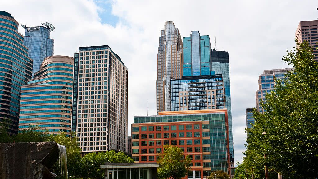 minnesota, minneapolis, downtown skyline from cancer survivor's park