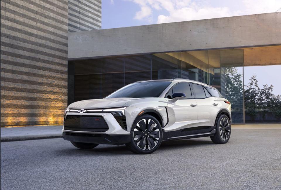 seven eighths view of 2024 chevrolet blazer ev rs in iridescent pearl tricoat preproduction model shown actual production model may vary 2024 chevrolet blazer ev available spring 2023