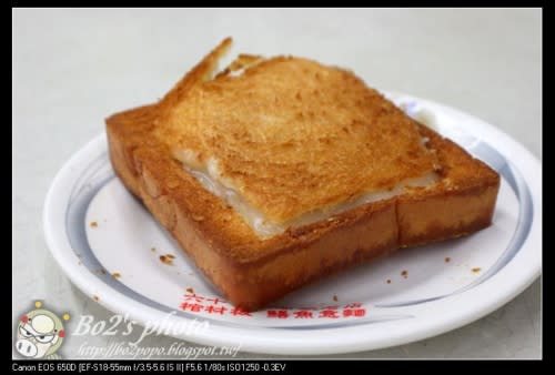 台南 中西區-赤崁食堂(美味的懷舊小吃棺材板跟乾炒鱔魚)