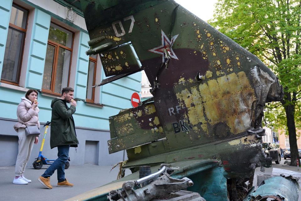 Russia Su-25 aircraft wreck Kyiv Ukraine