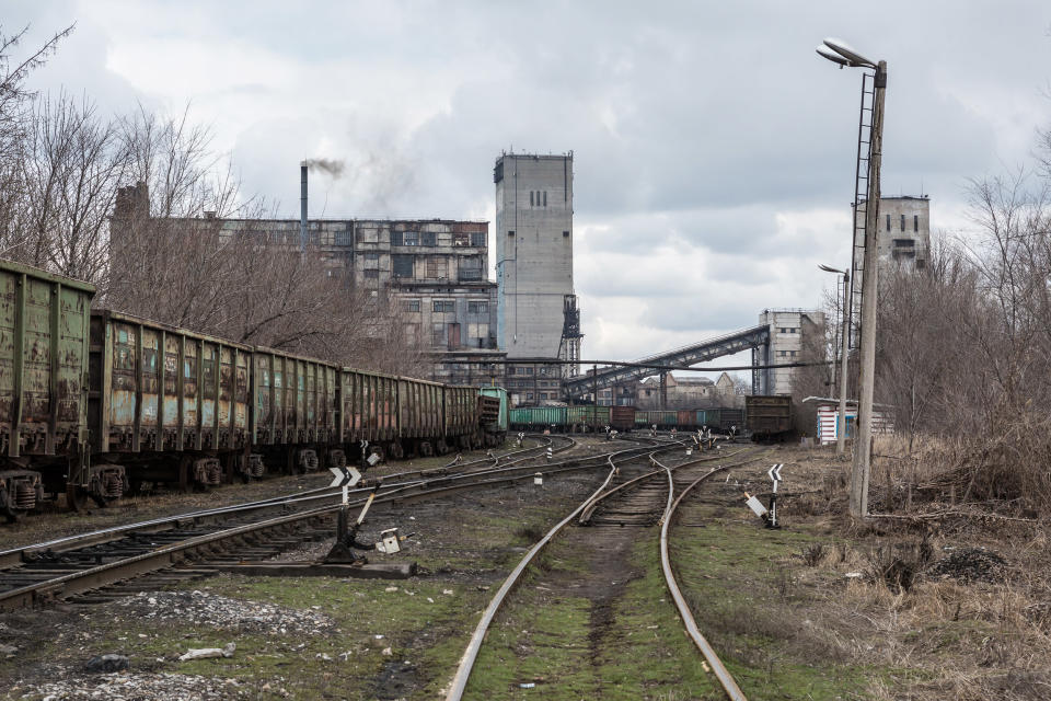 Image: The train track leading to the Tsentralna mine in Toretsk, (Oksana Parafeniuk / for NBC News)