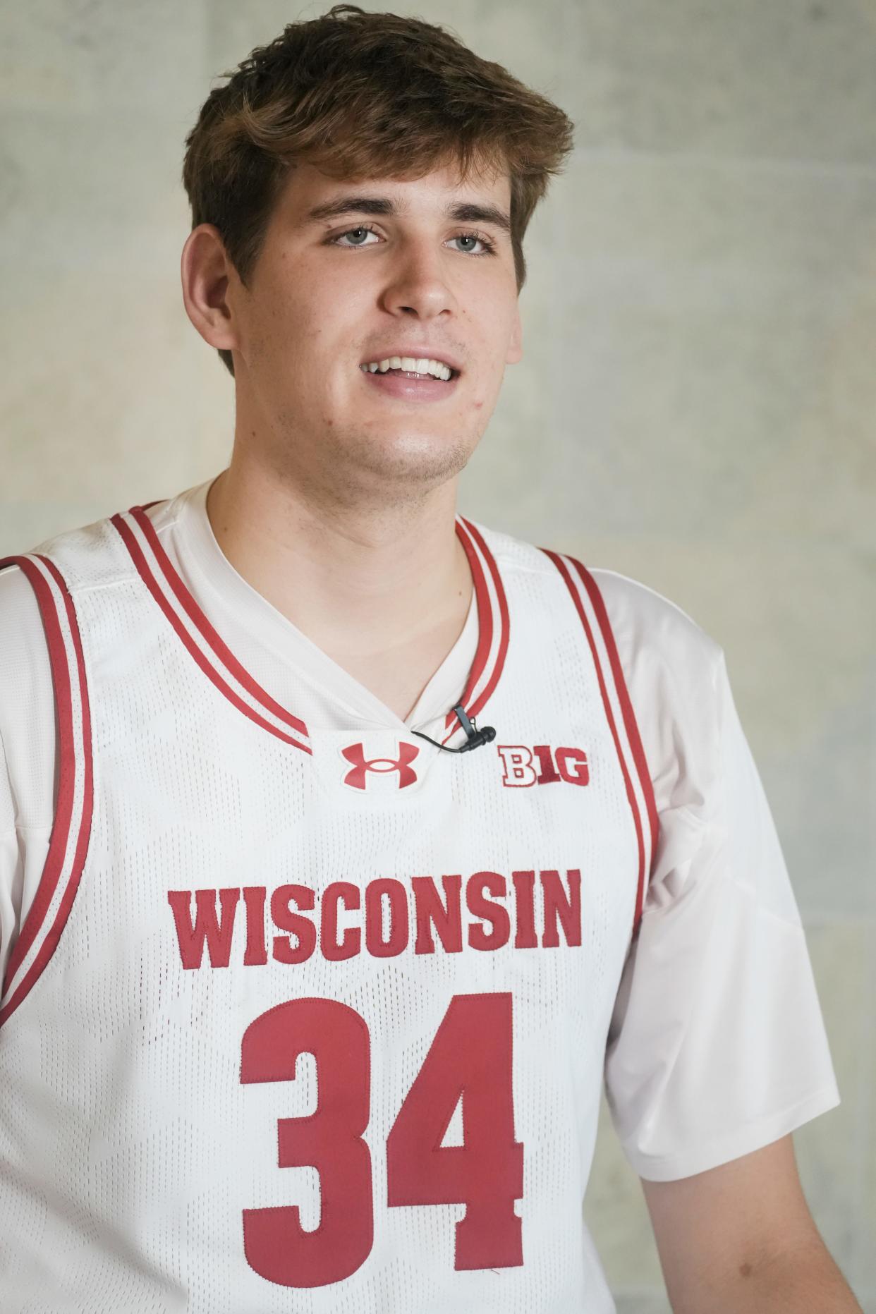 Wisconsin freshman forward Gus Yalden plans to transfer.