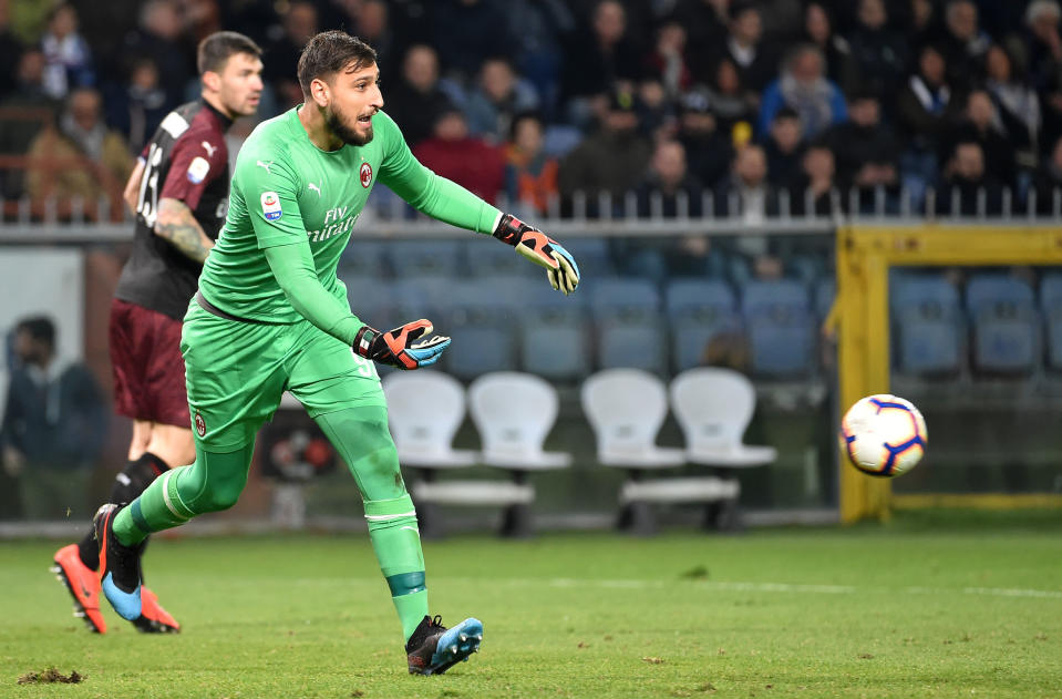 GENOA, ITALY - MARCH 30: Gianluigi Donnarumma goalkeeper of AC Milan during the Serie A match between UC Sampdoria and AC Milan at Stadio Luigi Ferraris on March 30, 2019 in Genoa, Italy. (Photo by Paolo Rattini/Getty Images)