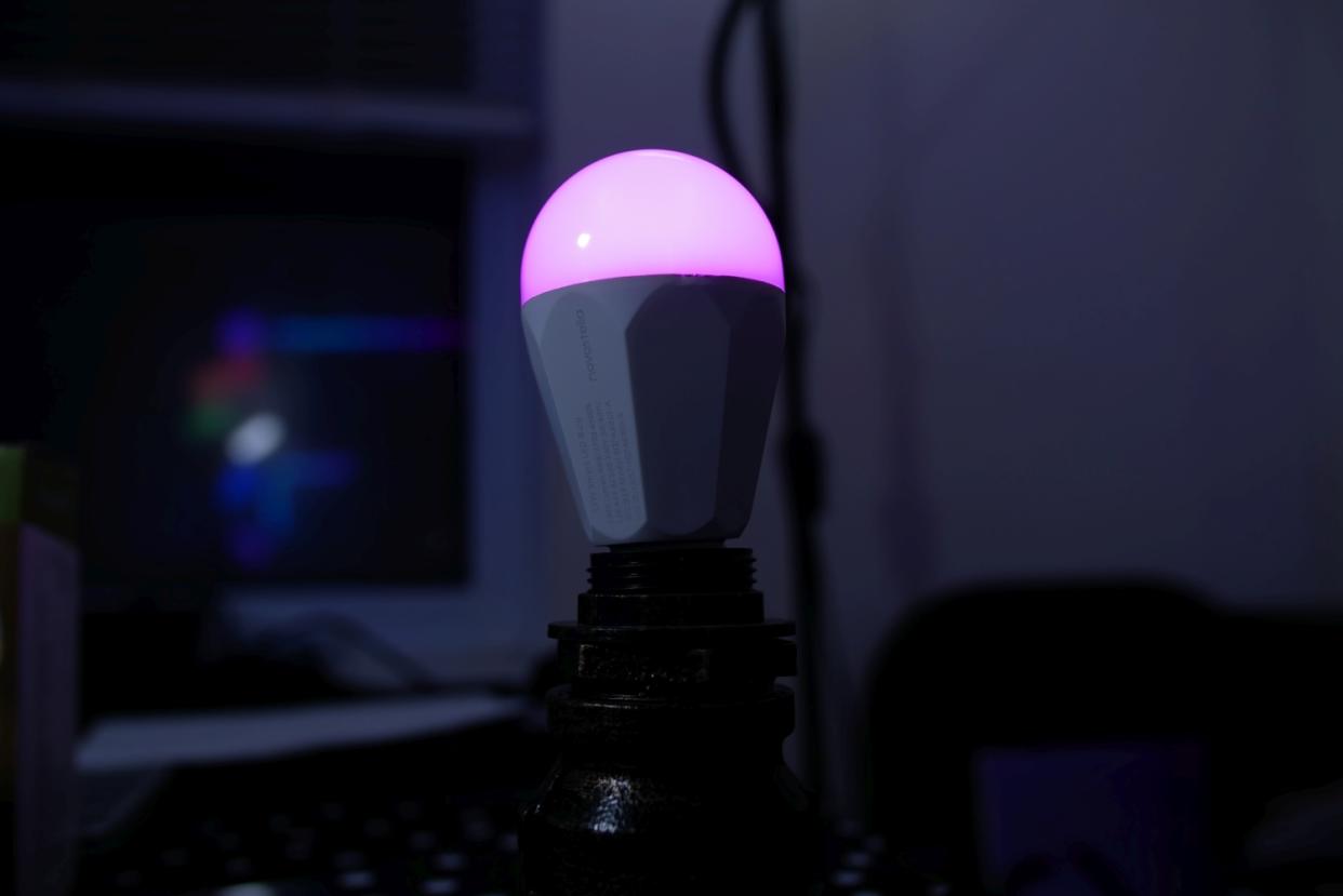 Novostella Smart LED Light Bulb Review