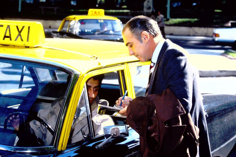 En 1982, firmando autógrafos a un taxista