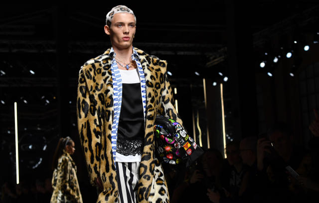 print hair is the next big beauty trend to Versace