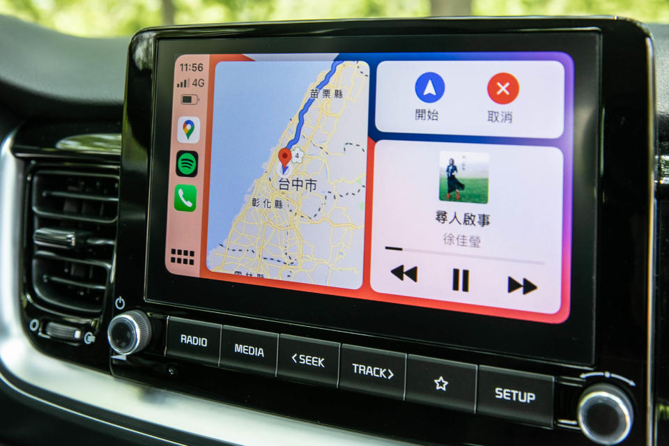 標配無線 Apple CarPlay / Android Auto  智慧型手機整合系統。