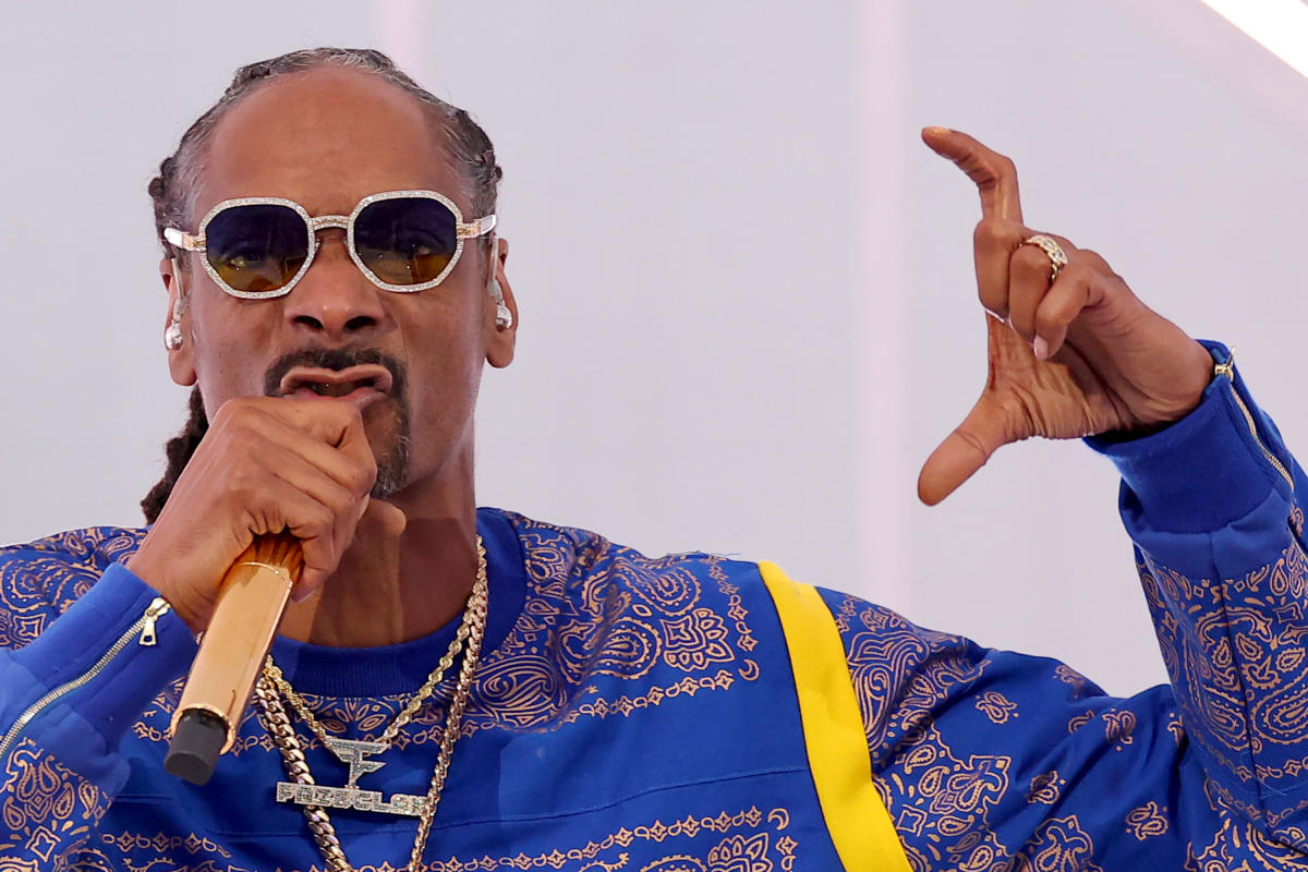 Snoop Dogg says Jay-Z threatened to end NFL deal over Super Bowl halftime  show restrictions