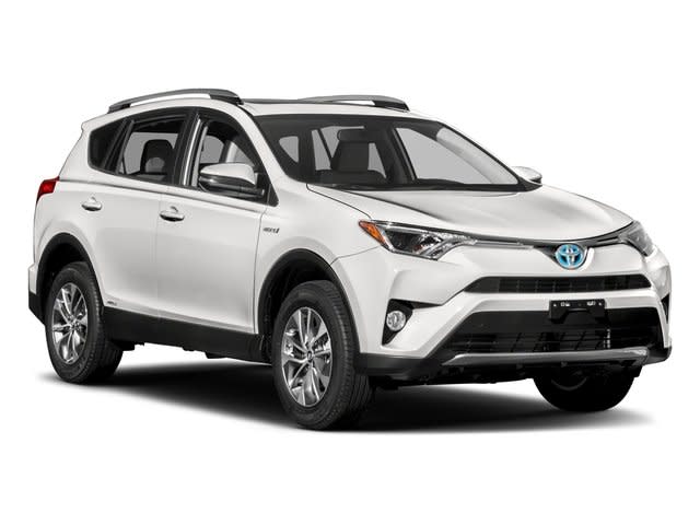 進口休旅車部份，Toyota RAV4以1,286台穩座冠軍，但其實跌幅高達2成