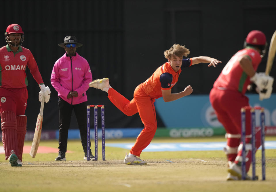 FILE - Netherlands bowler Bas de Leede in action during the ICC Men's Cricket World Cup Qualifier match against Oman at Harare Sports Club in Harare, Zimbabwe, Monday, July 3, 2023. The Cricket World Cup will be staged in India from Oct. 5 until the final on Nov. 19. The Associated Press takes a look at five players to watch during the 6 1/2-week tournament: Babar Azam of Pakistan, Australia's Mitchell Starc, Shakib Al Hasan of Bangladesh, India's Virat Kohli and de Leede of the Netherlands. (AP Photo/Tsvangirayi Mukwazhi, File)