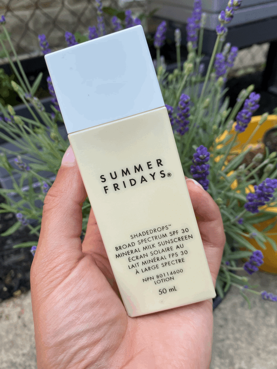 Searching for a face sunscreen? Read my review of the Summer Fridays ShadeDrops to find out why I'll be reapplying them throughout the summer. 